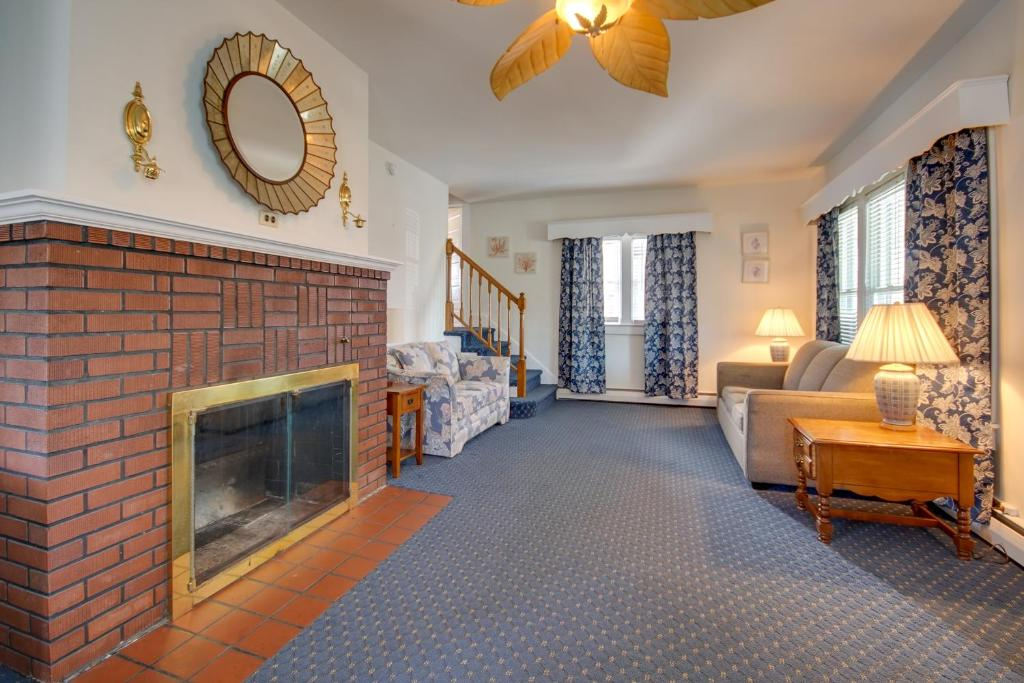 Wingate by Wyndham Lobby